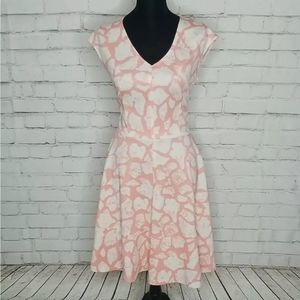 Bar III Women's Floral-Print Orange and White VNec